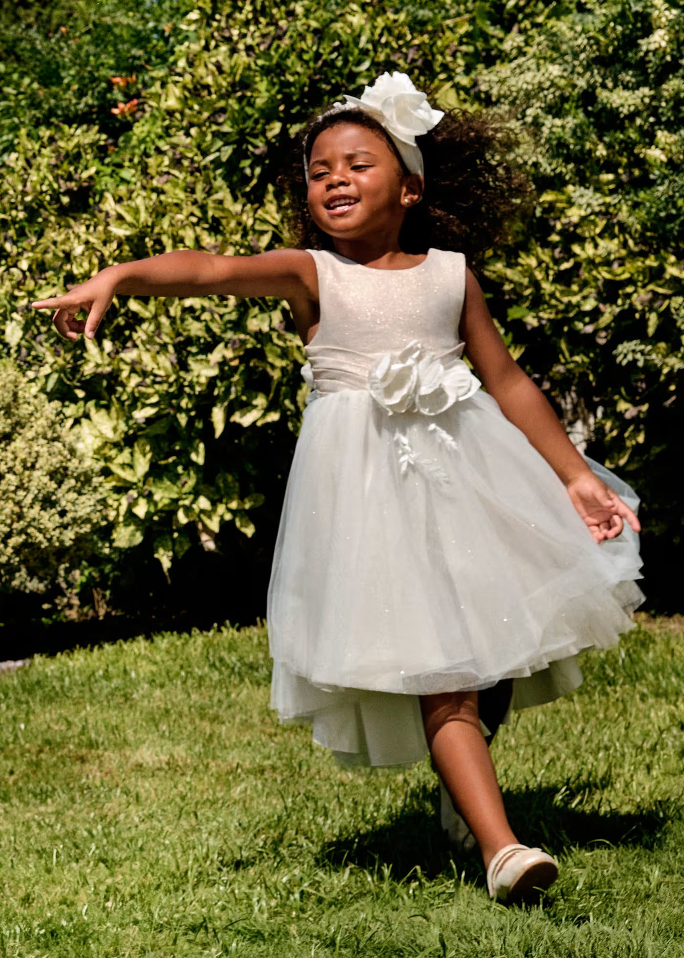 Vestitino elegante in lino per bambina